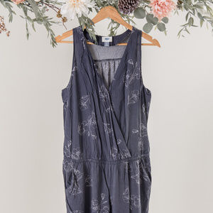 OLD NAVY SLEEVELESS ROMPER SIZE L BLUE FLORAL